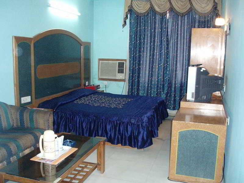 Fabhotel Ashu Palace Karol Bagh Дели Номер фото